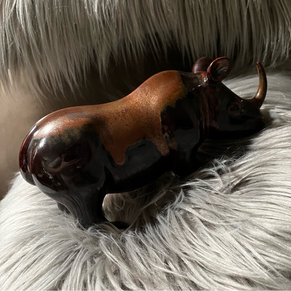 ηξω Caramel Drip Pier 1 Heavy Glossed Ceramic Rhino African Collection NWOT - Picture 7 of 12